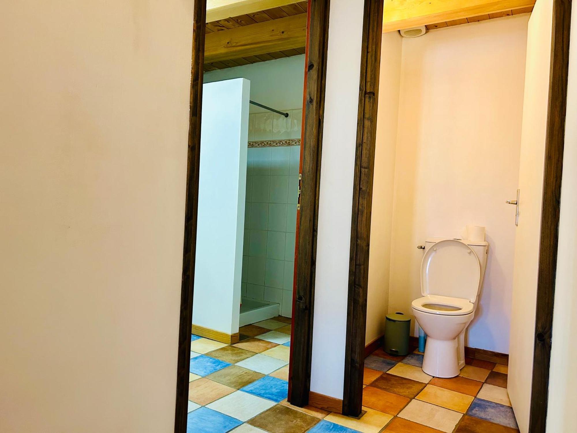 Au Pied Du Chateau- Parking Wifi Jardin - Clg Savoie Freterive Exterior foto