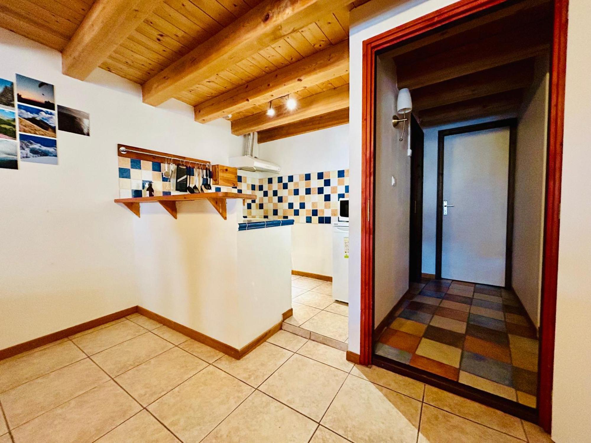 Au Pied Du Chateau- Parking Wifi Jardin - Clg Savoie Freterive Exterior foto
