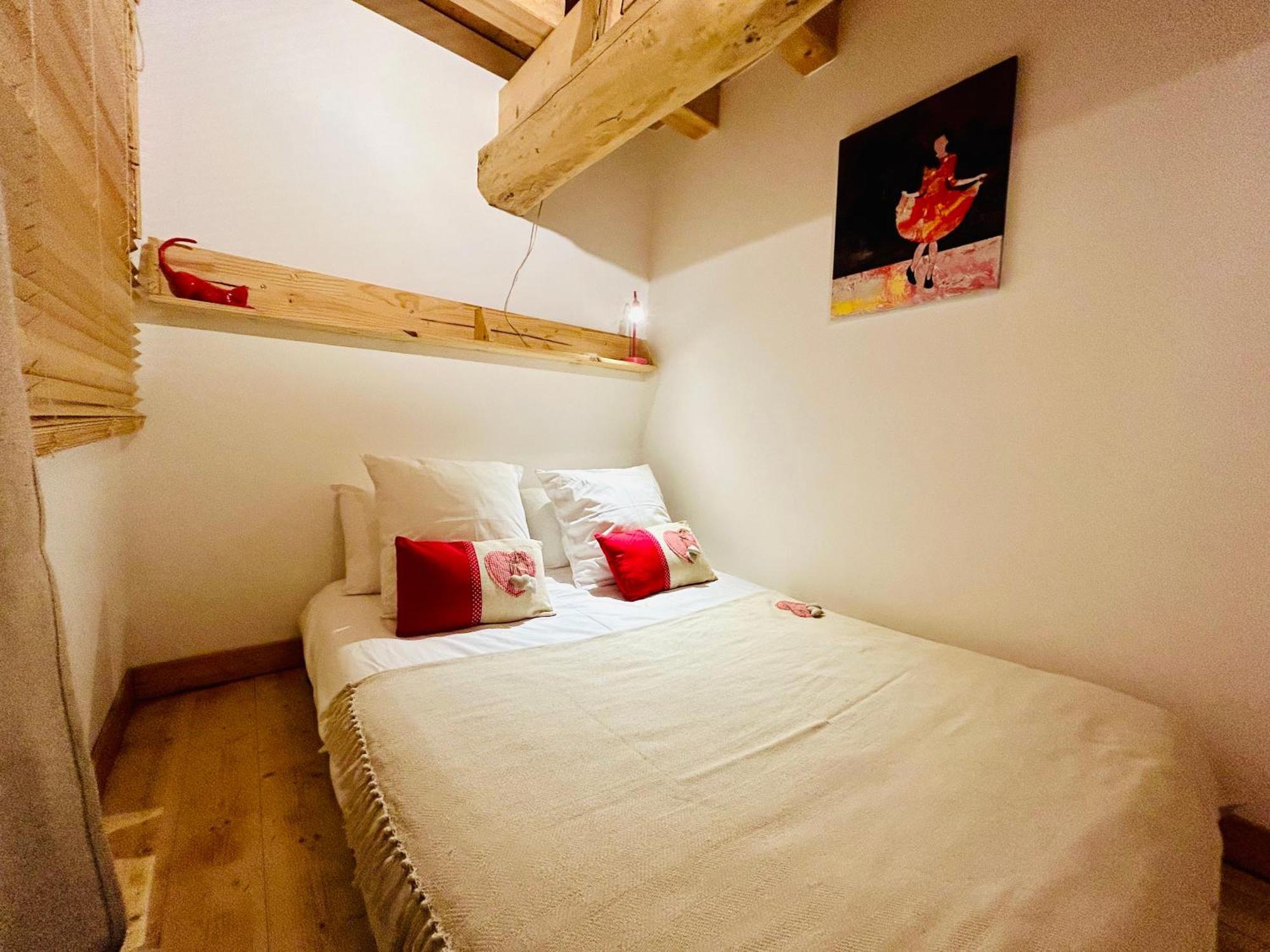 Au Pied Du Chateau- Parking Wifi Jardin - Clg Savoie Freterive Exterior foto