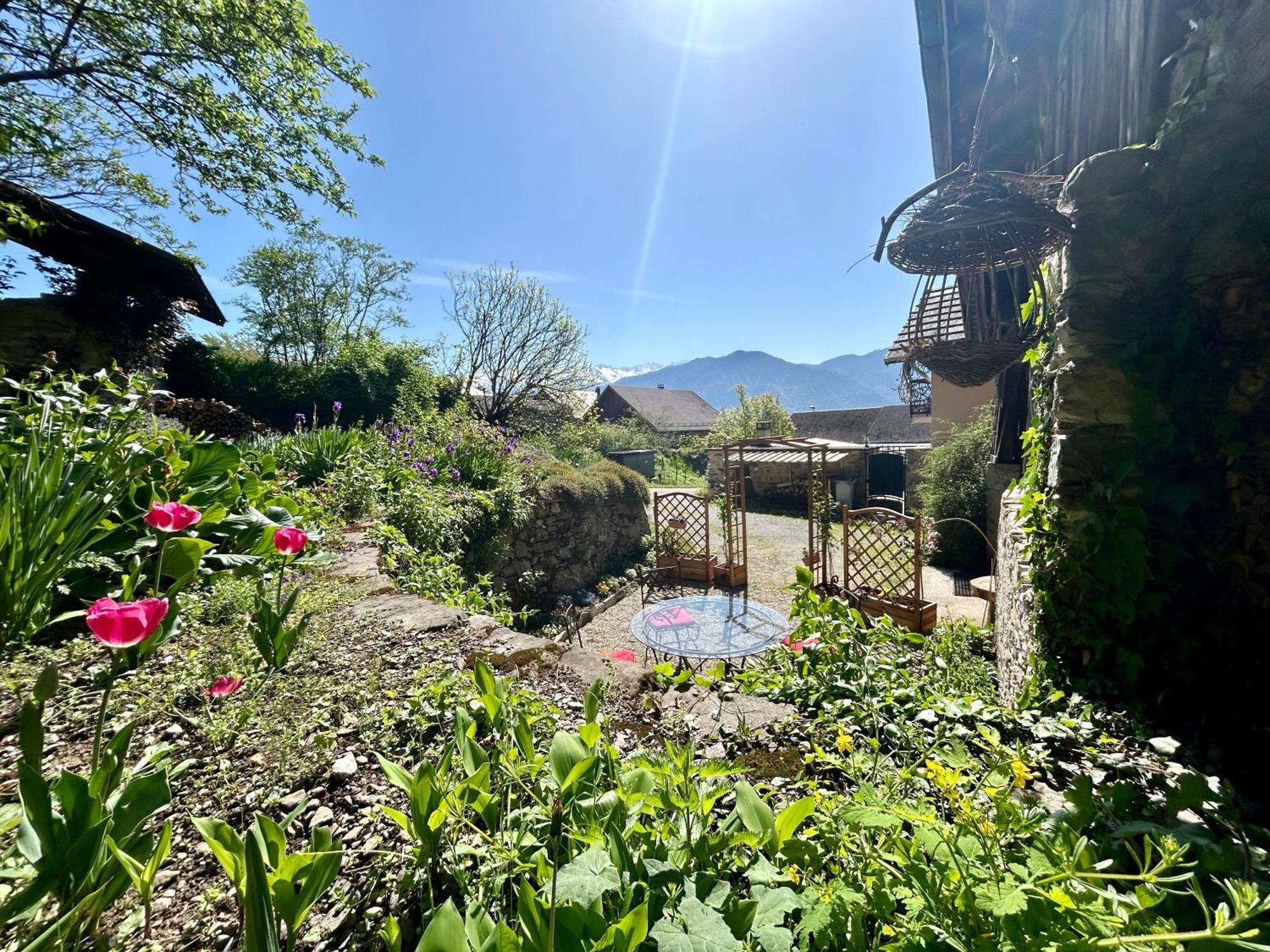 Au Pied Du Chateau- Parking Wifi Jardin - Clg Savoie Freterive Exterior foto